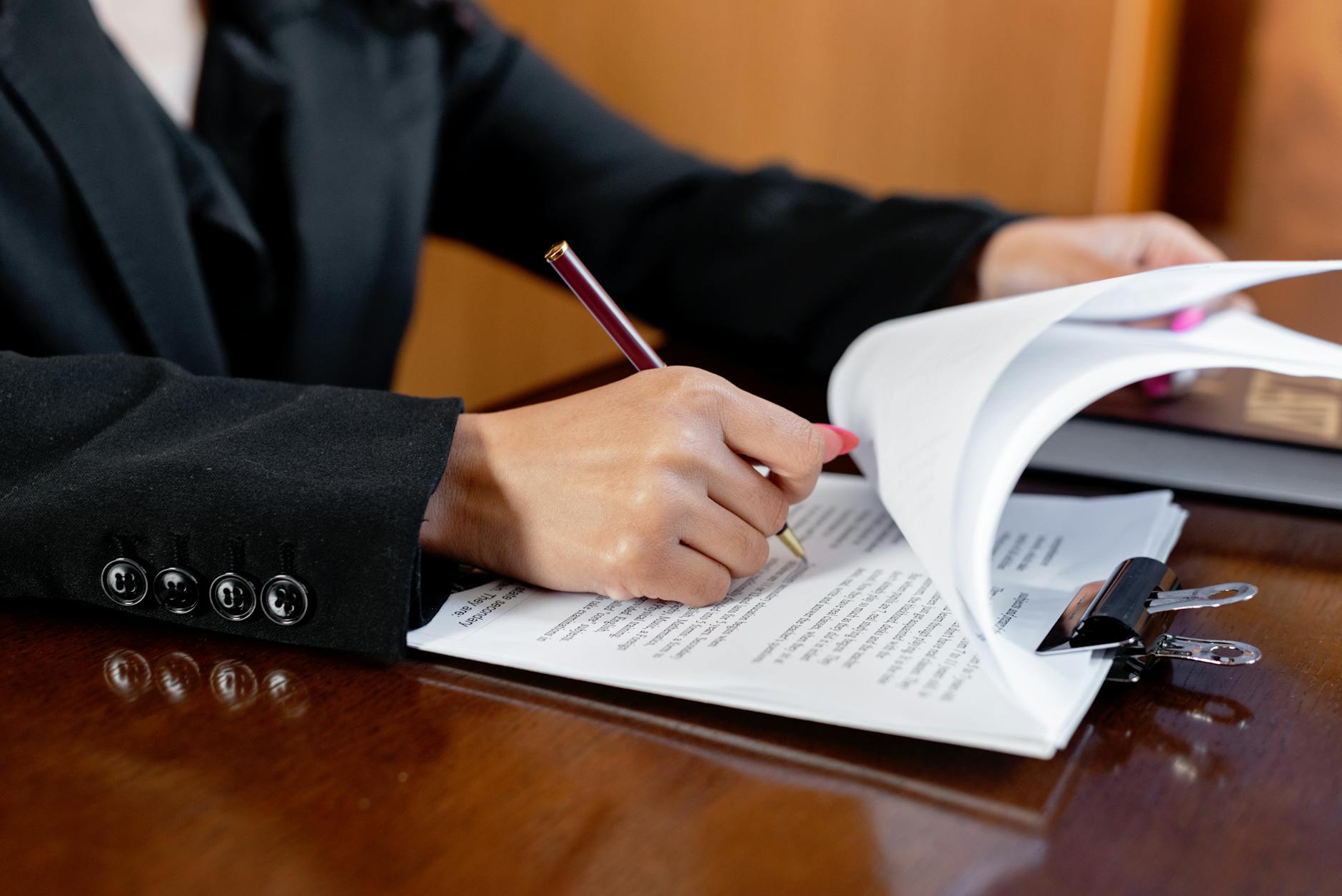 Compare Pricing Models and Contract Terms